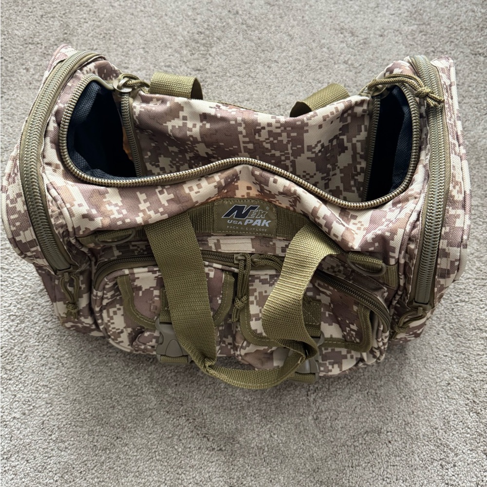 NP USA NEXPAK DIGITAL DESERT Camo Duffel Bag. Firm Price.
